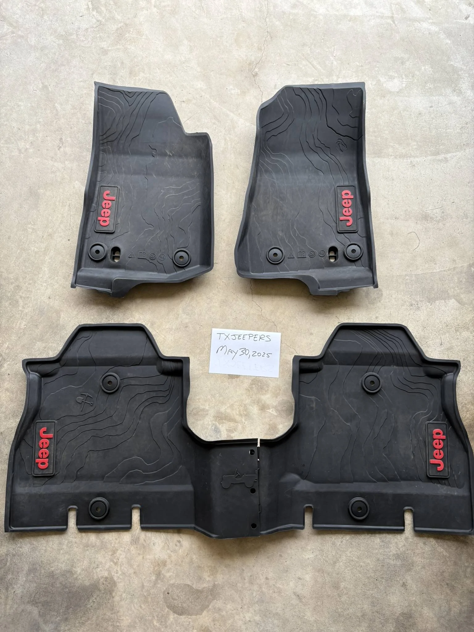 Jeep Wrangler JL Mopar JL 4-Door Floor Liners IMG_0595