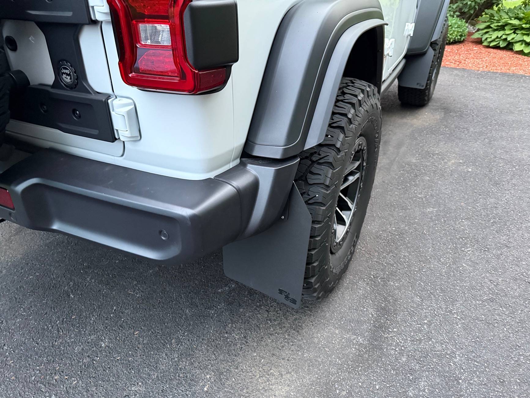 Jeep Wrangler JL Do Rally Armor Mud Guards work with the Xtreme 35 package? IMG_1166
