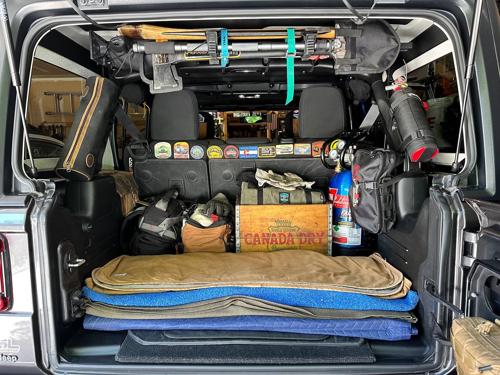 Jeep Wrangler JL Show us your Jeep's rear storage setups IMG_6153