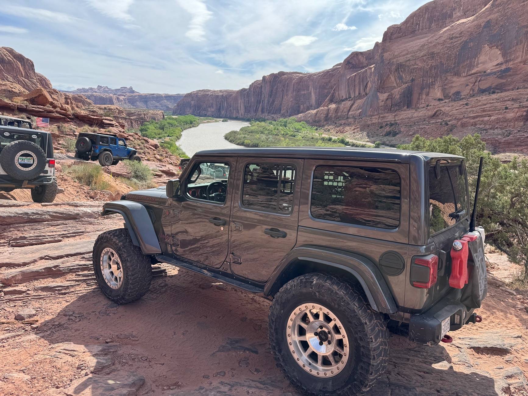 Jeep Wrangler JL Motobilt JL tailgate multi-mount w/camera IMG_1167