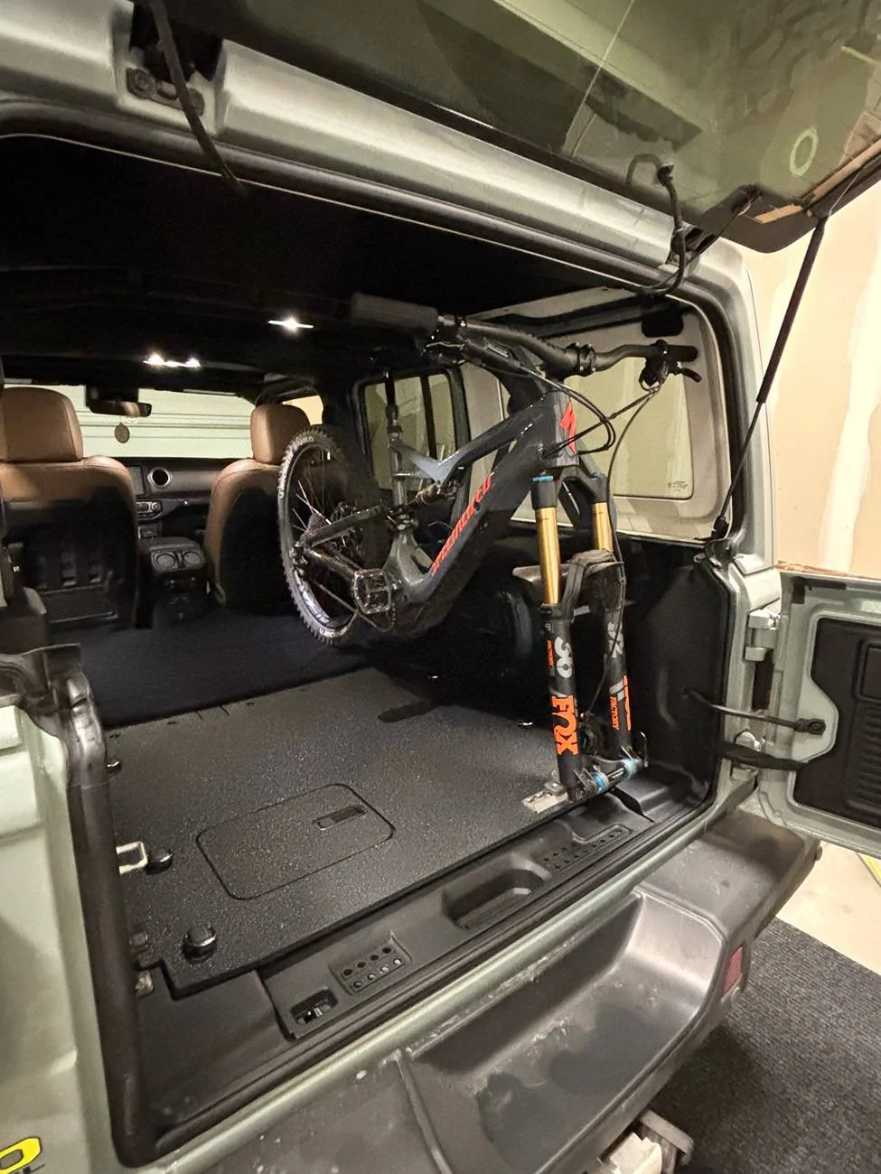 Jeep Wrangler JL JLU rear bike fork mount carrier installed in cargo area IMG_1869