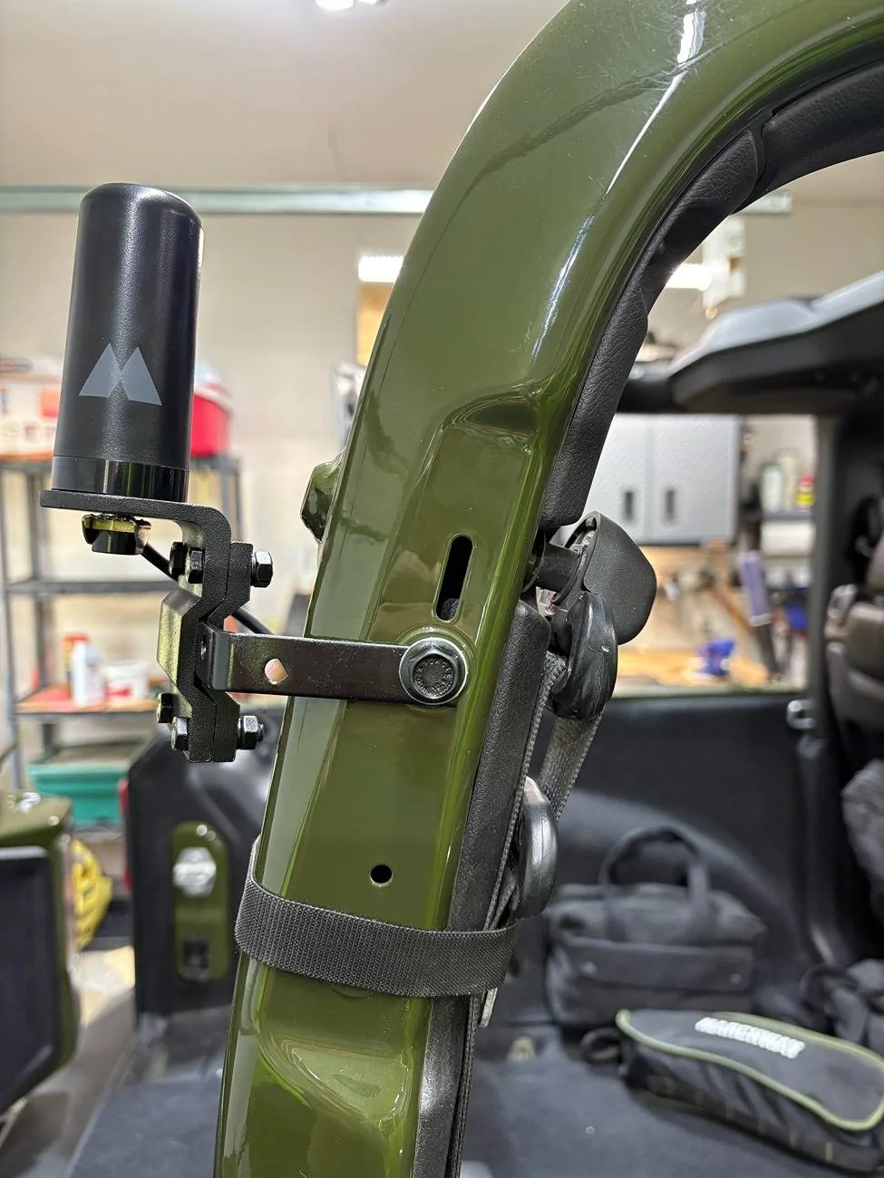 Jeep Wrangler JL GMRS antenna mounting IMG_0038