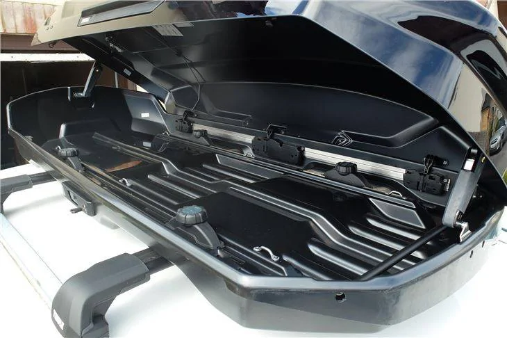 Jeep Wrangler JL Rooftop cargo box that doesn't interfere with Freedom Panels? thule-motion-3-3