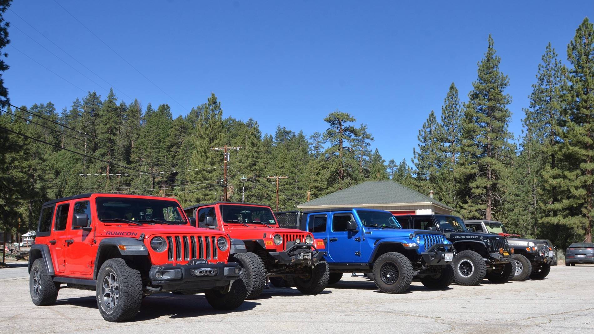 Jeep Wrangler JL Jeeps parking next to Jeeps... post yours! D7P_0876