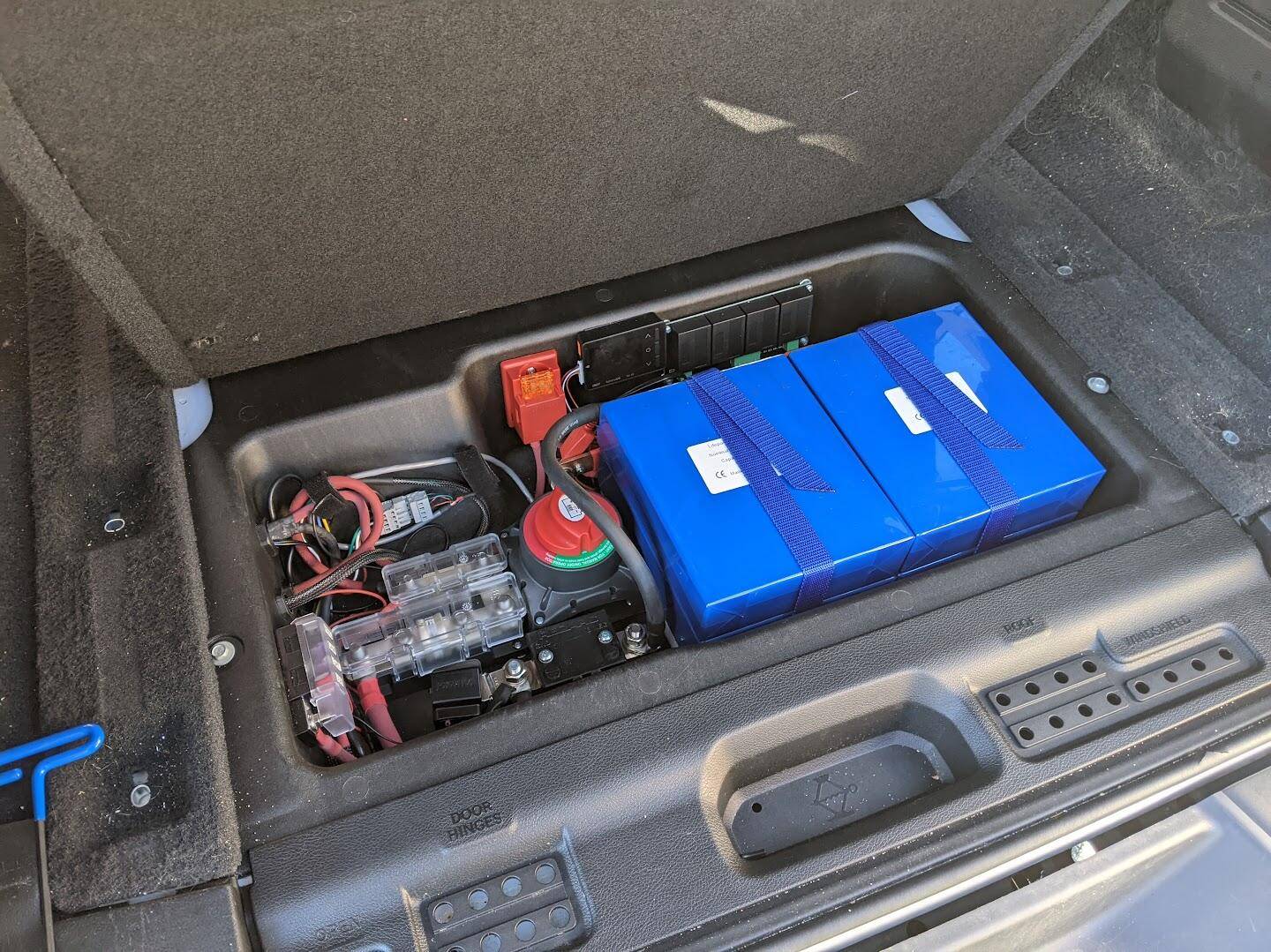 Jeep Wrangler JL 22 rubicon, how much space under  rear compartment?? 1750198718218-4a