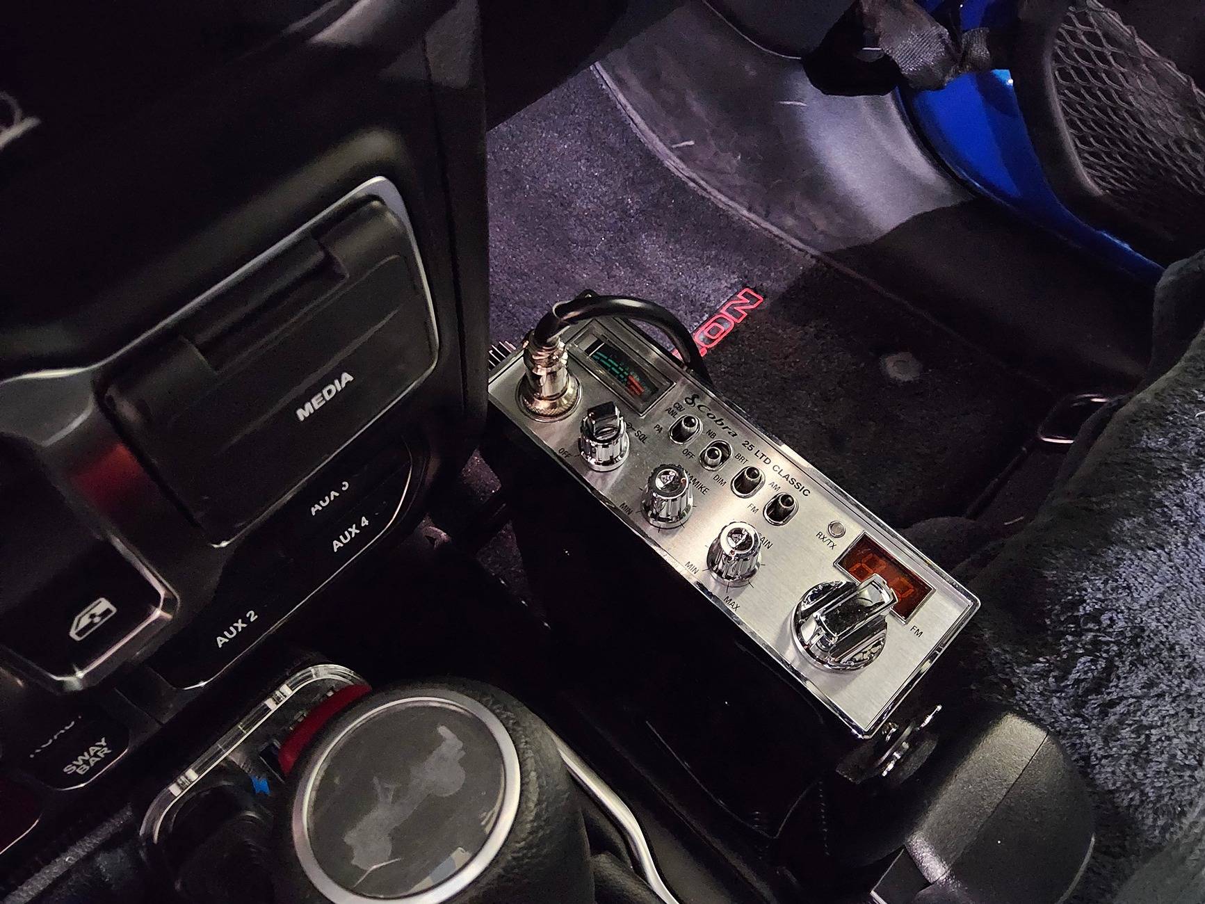Jeep Wrangler JL Jl Rubicon cb Install 20240928_063836