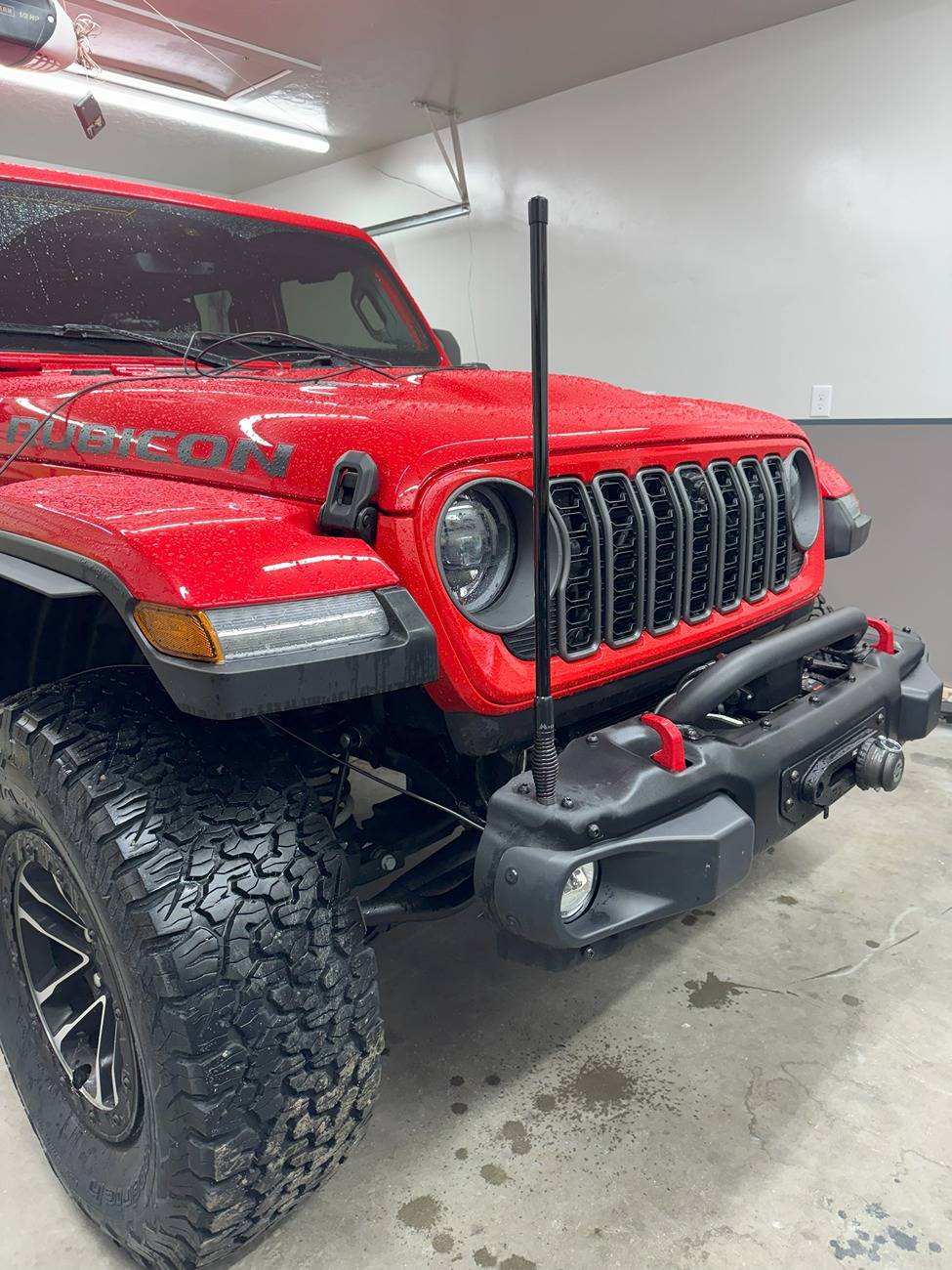 Jeep Wrangler JL Mopar Steel Front Bumper Help 20250202_171807093_iOS