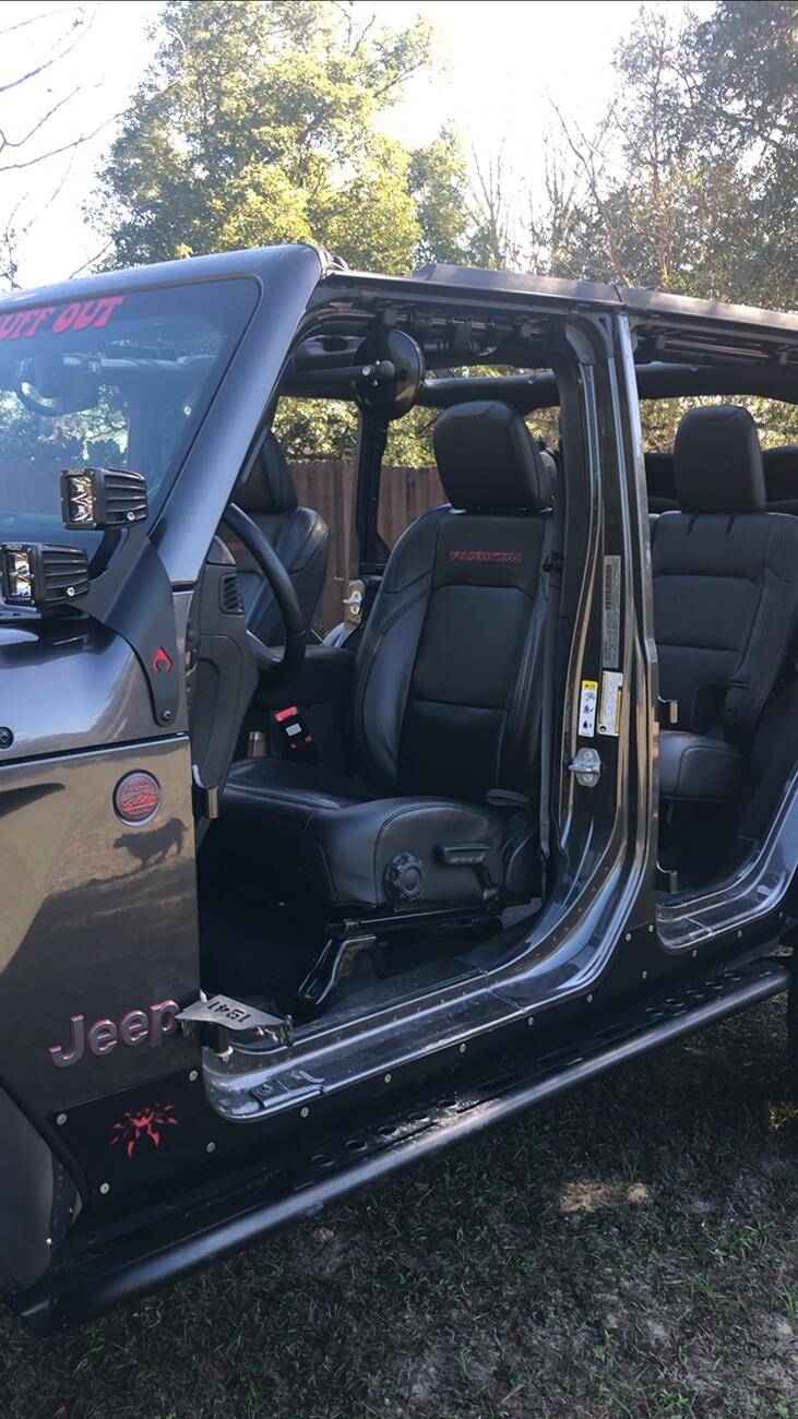 Jeep Wrangler JL Looking for doors off mirrors IMG_7523