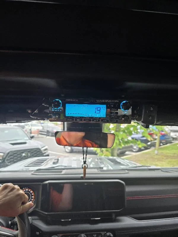 Jeep Wrangler JL Cb Installation Part 2 with the sky touch top. 20250616_115638