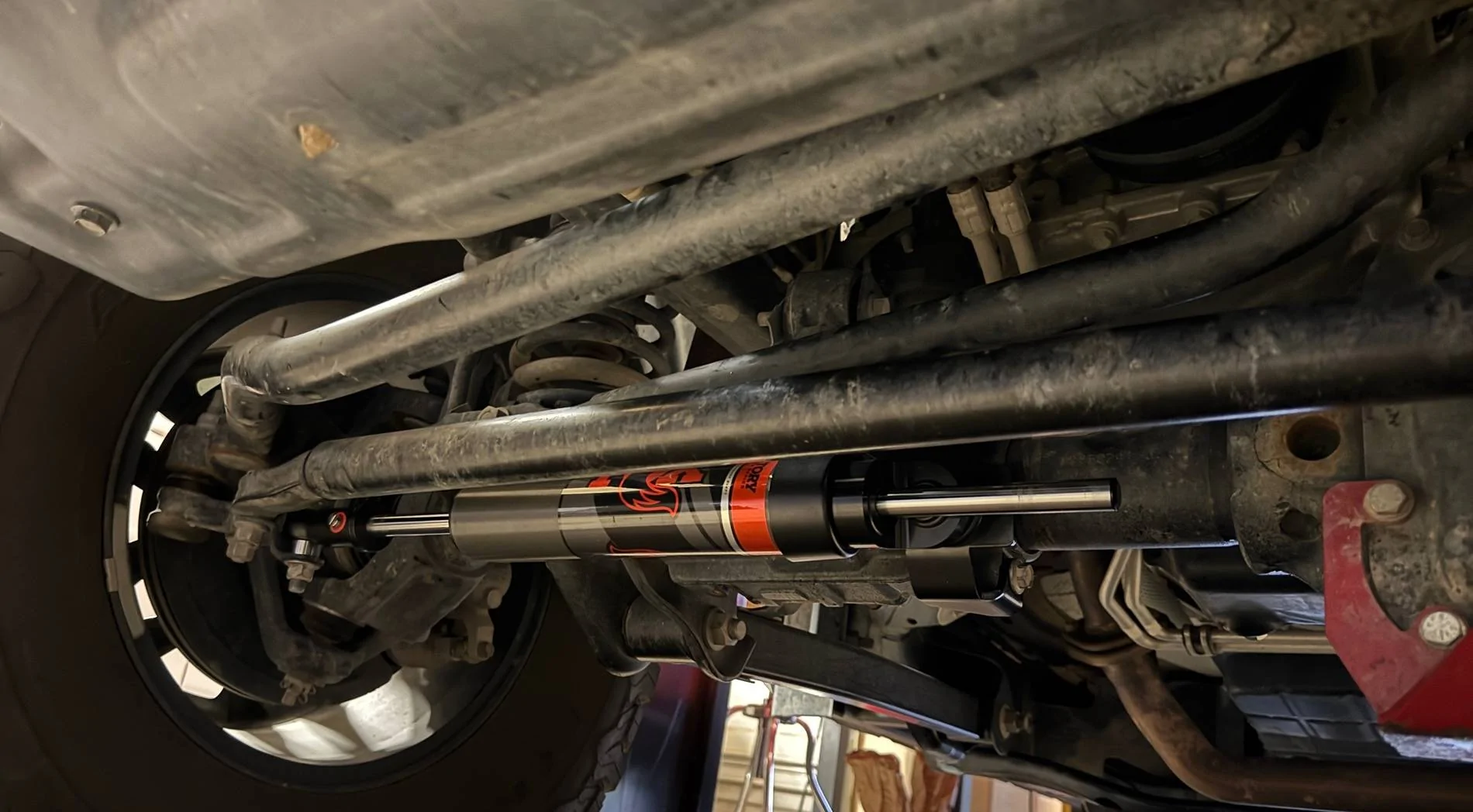 Jeep Wrangler JL Best steering stabilizer? IMG_4231