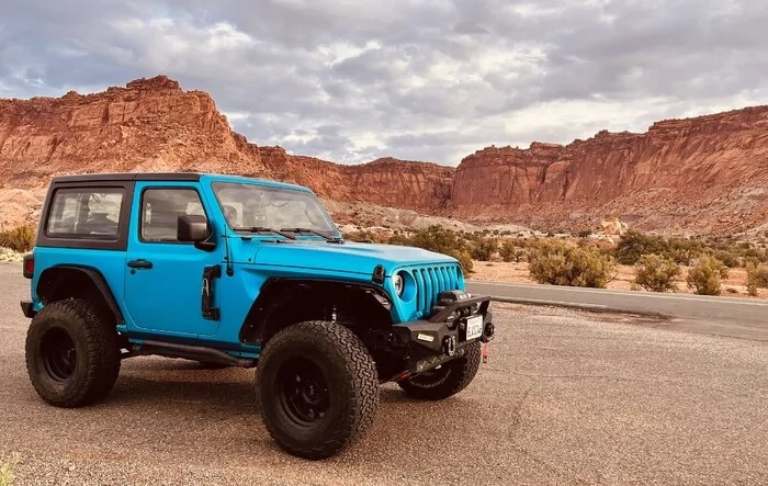 A Jeep, a Girl and a Pizza Place (LA to Utah) -- Trip Journal