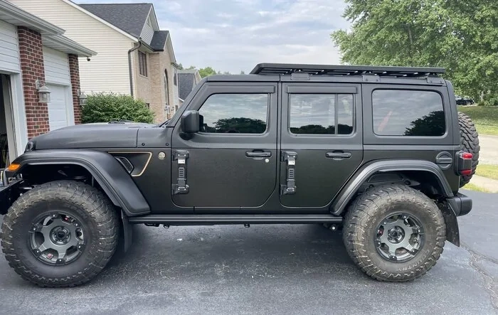 2023 20th Anniversary 392 - Overland Build