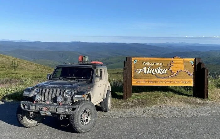 Dempster Highway to Tuktoyaktuk