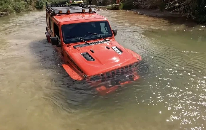 Flooded Wrangler on Matt's Offroad recovery.. Was it you?