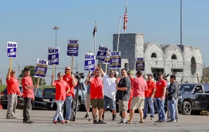 UAW and Stellantis Reach Tentative Agreement