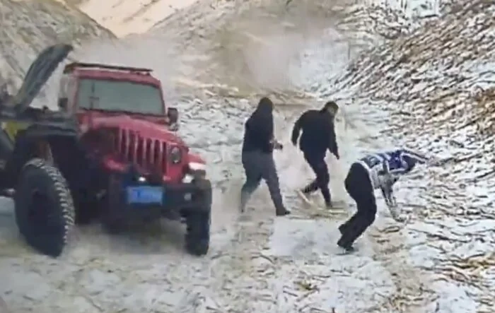 3 Jeeps destroyed in 3 seconds!