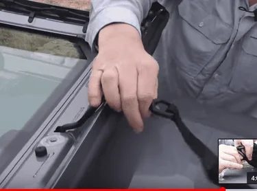 Jeep Wrangler JL Hello From JeepCares Screenshot from 2018-02-16 15-06-09