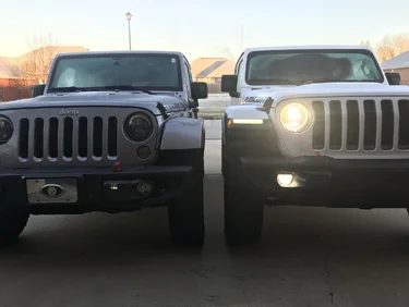 Jeep Wrangler JL JKUR-JLUR side by side AB80E73F-2543-4C2C-9E45-FFAF5BFFB535
