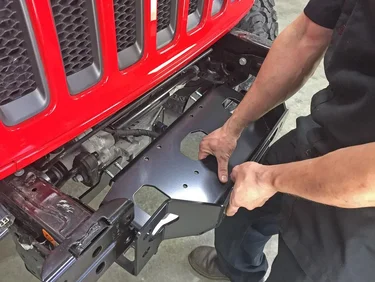 Jeep Wrangler JL WARN JL Rubicon Winch Mount Plate and Zeon 10-S Install Winch-plat