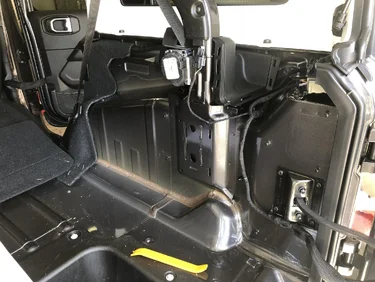 Jeep Wrangler JL Mopar Tow Harness Install E6E08081-25AA-4A9A-9059-82966EA6184F