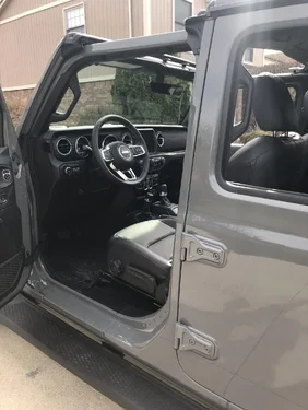 Jeep Wrangler JL STING GRAY Wrangler JL Club 9E991101-4A81-44B6-B15A-C233EBCE5290