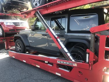 Jeep Wrangler JL Our First Forum Order Has Arrived! 02F7EE5D-2960-4A4F-9BE6-3EF77835D08A