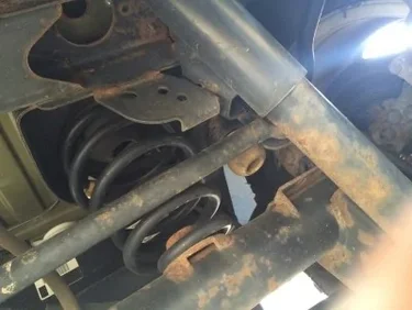 Jeep Wrangler JL Rust proofing new cars (underneath) JK-rust