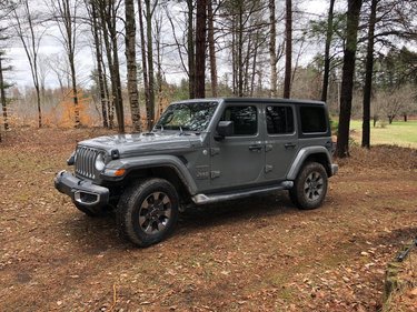 Jeep Wrangler JL STING GRAY Wrangler JL Club B9E3DA6E-4159-4FE7-A443-FBB82D0EE413