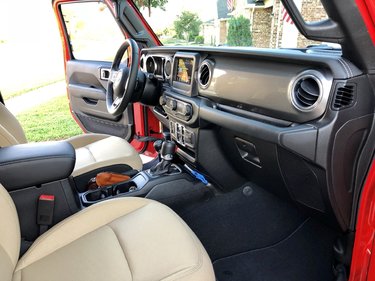 Jeep Wrangler JL Sahara The Luxury Model?....Almost 6F2FF743-4ABB-48EE-921C-FE0476D54055
