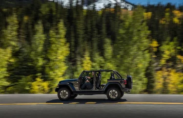 Jeep Wrangler JL Official: 2018 Jeep Wrangler JL Specs, Info, Wallpapers... jp018-042wrpi6o7uc3usn919ku7h9epb6o3b-1
