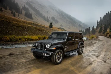 Jeep Wrangler JL Official: 2018 Jeep Wrangler JL Specs, Info, Wallpapers... jp018-061wrf58dfi5of6j0ddfsd9cs8d3b95-1