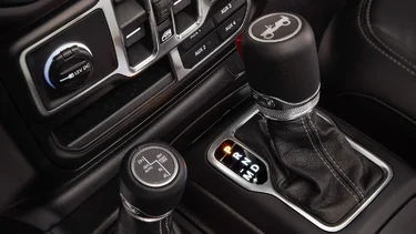 Jeep Wrangler JL Official: 2018 Jeep Wrangler JL Specs, Info, Wallpapers... jp018-243wrjfrvv8bc177b67en251626vi4p-2