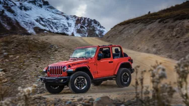 Jeep Wrangler JL Official: 2018 Jeep Wrangler JL Specs, Info, Wallpapers... 2018-jeep-wrangler-rubicon-15-1
