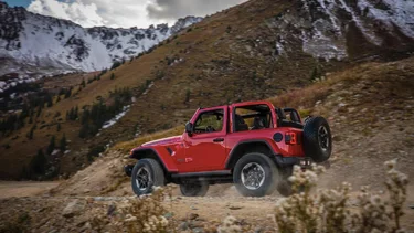 Jeep Wrangler JL Official: 2018 Jeep Wrangler JL Specs, Info, Wallpapers... 2018-jeep-wrangler-rubicon-16-1