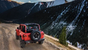 Jeep Wrangler JL Official: 2018 Jeep Wrangler JL Specs, Info, Wallpapers... 2018-jeep-wrangler-rubicon-24-1