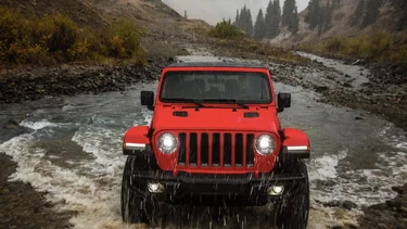 Jeep Wrangler JL Official: 2018 Jeep Wrangler JL Specs, Info, Wallpapers... 2018-jeep-wrangler-rubicon-40-1