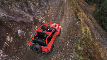 Jeep Wrangler JL Official: 2018 Jeep Wrangler JL Specs, Info, Wallpapers... 2018-jeep-wrangler-rubicon-54-1