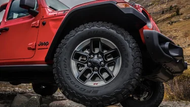 Jeep Wrangler JL Official: 2018 Jeep Wrangler JL Specs, Info, Wallpapers... 2018-jeep-wrangler-rubicon-58-1