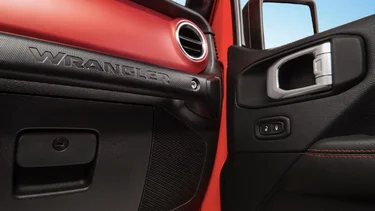 Jeep Wrangler JL Official: 2018 Jeep Wrangler JL Specs, Info, Wallpapers... 2018-jeep-wrangler-rubicon-60-1