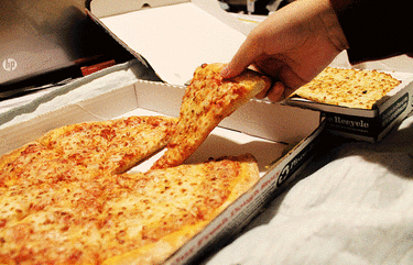 giphypizza.gif