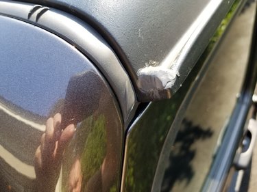 Jeep Wrangler JL Water streaming into cabin when opening door 20180616_163331