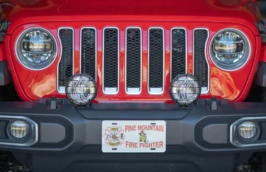 Jeep Wrangler JL Lights mounted to standard bumper _HFS0532-1_1