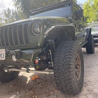 818JT