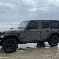 Willys_Storm